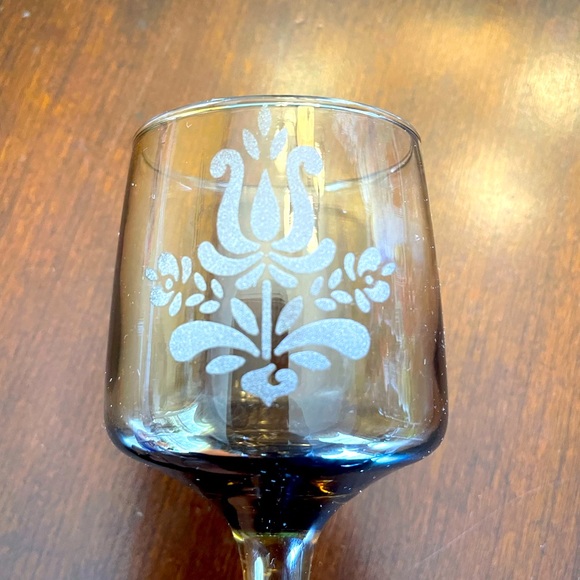 SALE Vintage Pfaltzgraff Village Design Etched Libbey Tawny Brown Wine Glasses - Picture 5 of 8
